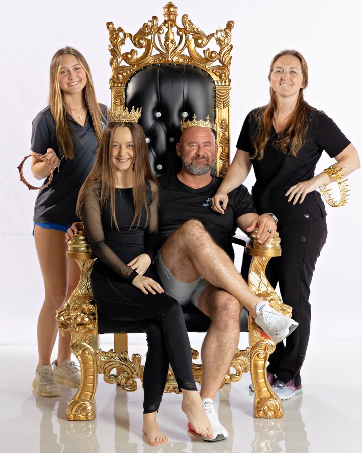 Jeremy Mohlke with his wife and daughters